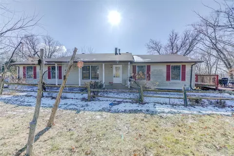 379 Schluersburg Rd, Augusta, MO 63332