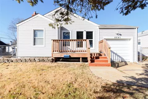 8641 Shoss Ave, Saint Louis, MO 63125