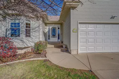 604 Birdnest Walk, Wentzville, MO 63385