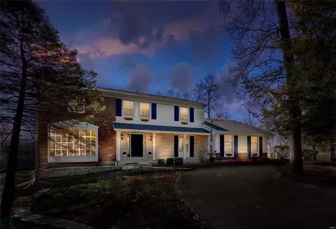 9 Woods Hill Dr, Saint Charles, MO 63303