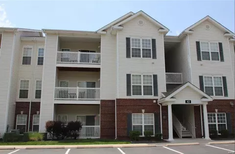 42 Kassebaum Ln #209, Saint Louis, MO 63129