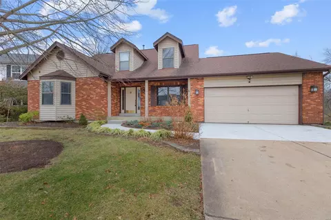 3436 Falcon View Ln, Saint Louis, MO 63129
