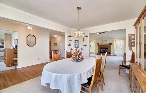 39 Meadow Spring Dr, Saint Charles, MO 63303 photo 7