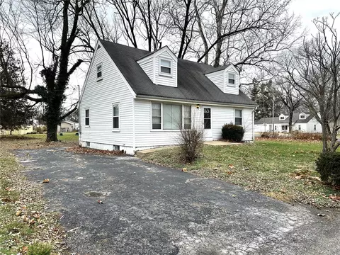 700 Cordova St, Saint Louis, MO 63138
