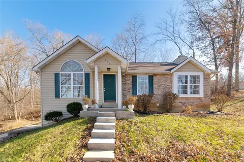 512 Oak Hill Dr, Lake Saint Louis, MO 63367