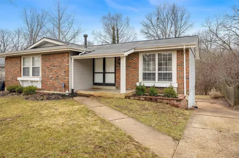 659 Turfwood Dr, Ballwin, MO 63021 photo 3
