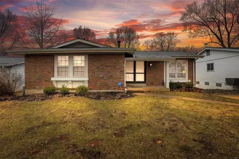 659 Turfwood Dr, Ballwin, MO 63021