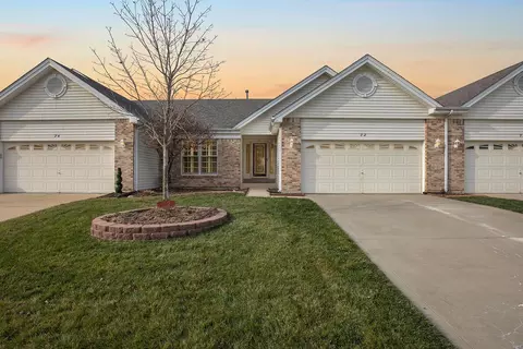 72 Sterling Pointe Dr #13B, Saint Charles, MO 63301