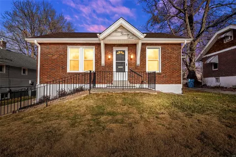 9023 Windom Ave, Saint Louis, MO 63114