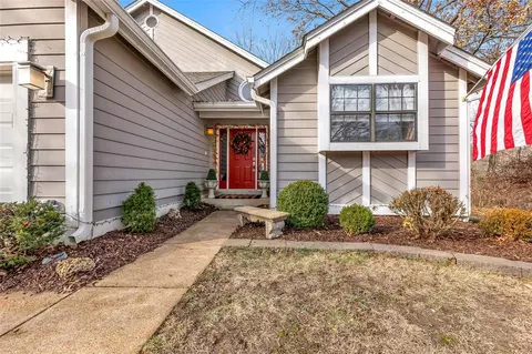 1477 Pepperdine Ct, Ballwin, MO 63021 photo 2