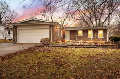 361 Pralle Ct, Saint Charles, MO 63303