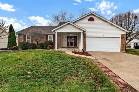 1105 Martin Manor Pl, Florissant, MO 63031