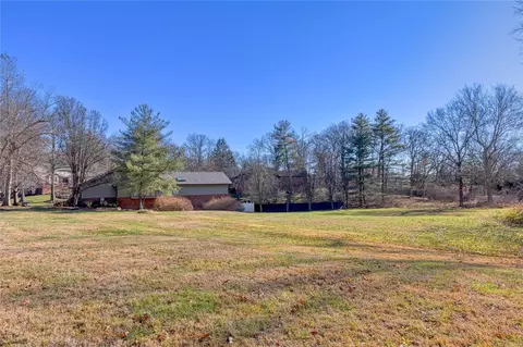 12614 Mason Forest Dr, Saint Louis, MO 63141