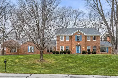 435 Cheshire Farm Ln, Saint Louis, MO 63141