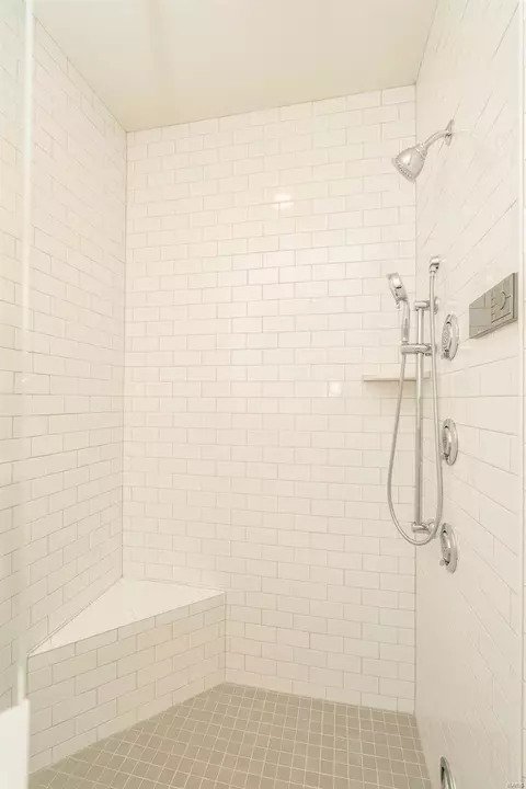1329 Cordata Dr, Frontenac, MO 63131 photo 24