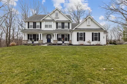 913 Sheffield Forest Ct, Wildwood, MO 63021