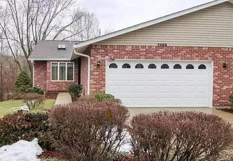 1133 Hunter Ct #79, Lake Saint Louis, MO 63367