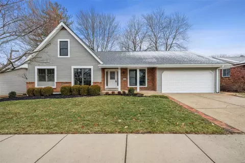 15109 Appalachian Trl, Chesterfield, MO 63017
