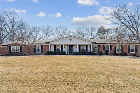 710 Timber Trl, Frontenac, MO 63131