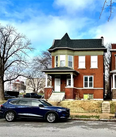4579 Gibson Ave, Saint Louis, MO 63110