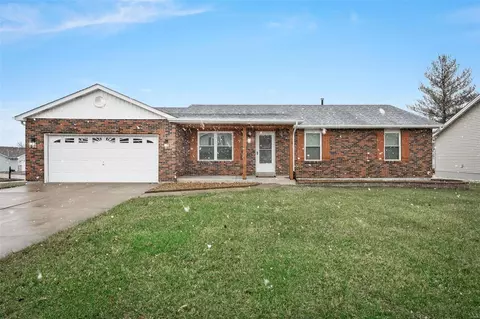 409 Fox Den Ln, Wentzville, MO 63385