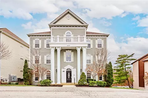 1437 Heritage Lndg #101, Saint Charles, MO 63303