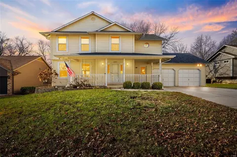 1397 Timothy Ridge Dr, Saint Charles, MO 63304