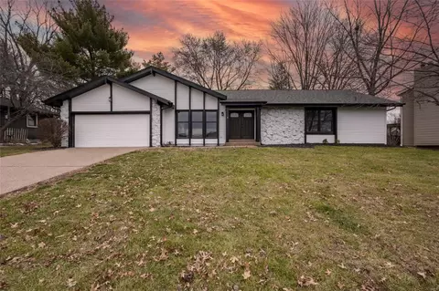 8 Normandy Dr, Lake Saint Louis, MO 63367