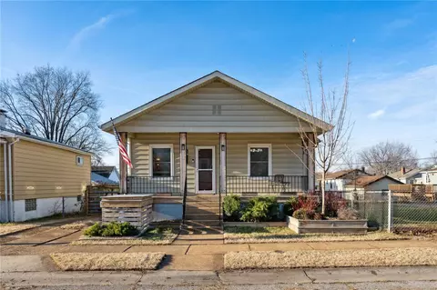 4686 Primm St, Saint Louis, MO 63116