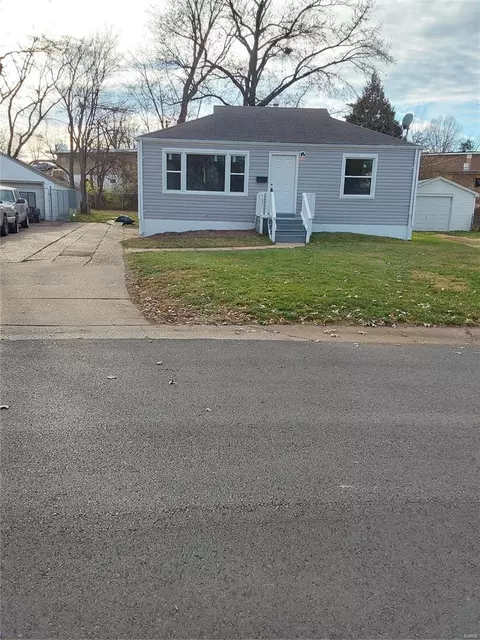 6301 Abbott Dr, Saint Louis, MO 63134