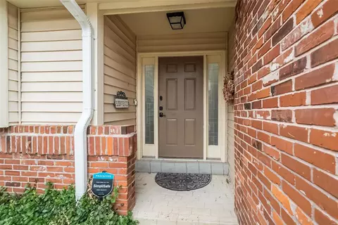 1323 Treetop Trail Dr, Ballwin, MO 63021 photo 3