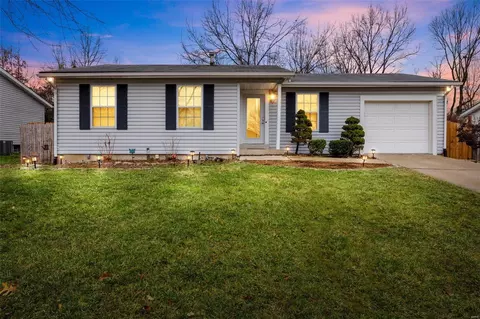 2003 Winter Hill Dr, O'fallon, MO 63366