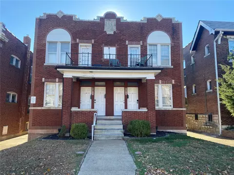 4970 Chippewa St, Saint Louis, MO 63109
