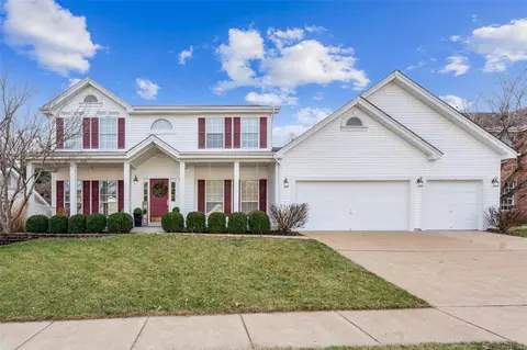 836 Kiefer Trails Dr, Ballwin, MO 63021