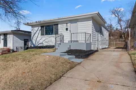 2557 Shirley Ave, Saint Louis, MO 63136