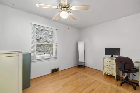Bedroom - 201 Old Ballwin Rd, Ballwin, MO 63021 photo 1 of 3