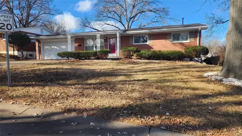 2445 Pinehurst Dr, Overland, MO 63114