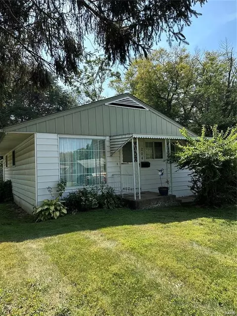 204 Roderick Dr, Saint Louis, MO 63137