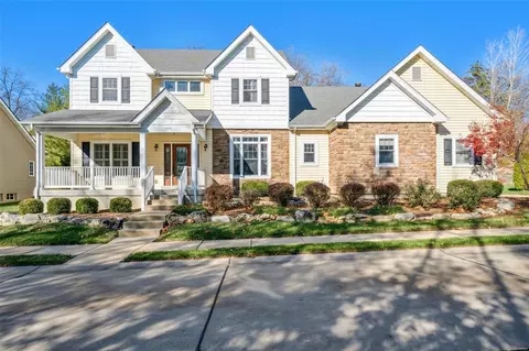 1057 Barberry Ln, Saint Louis, MO 63122