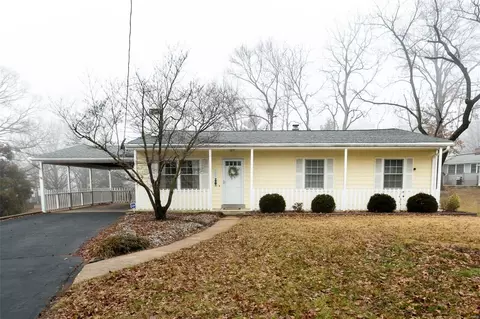 237 Creve Coeur Ave, Manchester, MO 63011