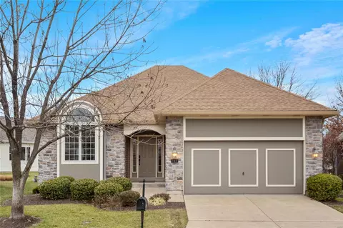 704 Huntwood Ter, Lake Saint Louis, MO 63367
