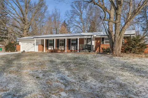 1543 Crossett Dr, Saint Louis, MO 63138