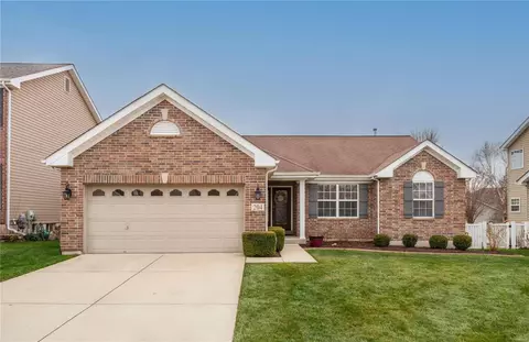 204 Graygate Ct, Lake Saint Louis, MO 63367