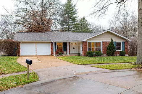 752 Memoir Ln, Manchester, MO 63021