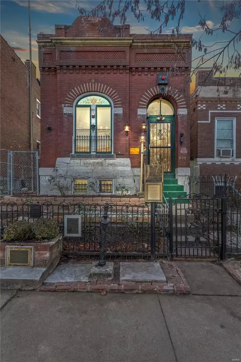 3316 Itaska St, Saint Louis, MO 63111