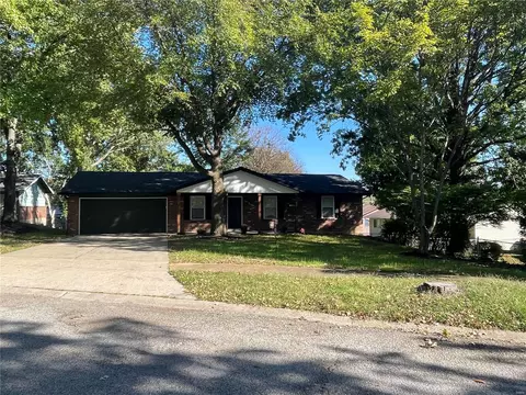 10064 Maraldo Pl, Saint Louis, MO 63137