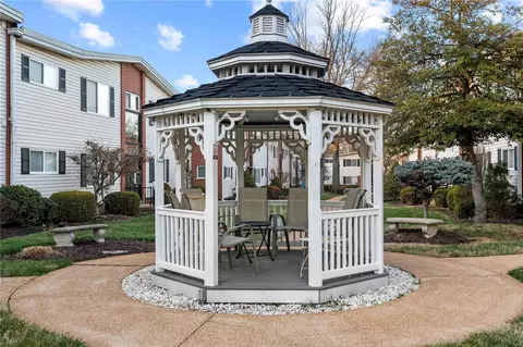 111 E Washington Ave #1N, Saint Louis, MO 63122