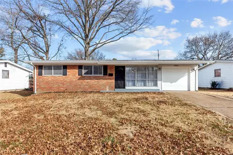 10542 Edgefield Dr, Saint Louis, MO 63136