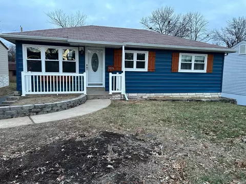 9536 Dulles Ct, Saint Louis, MO 63123