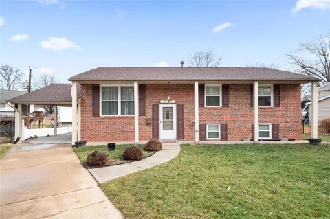 4107 Celtic Ct, Saint Louis, MO 63125